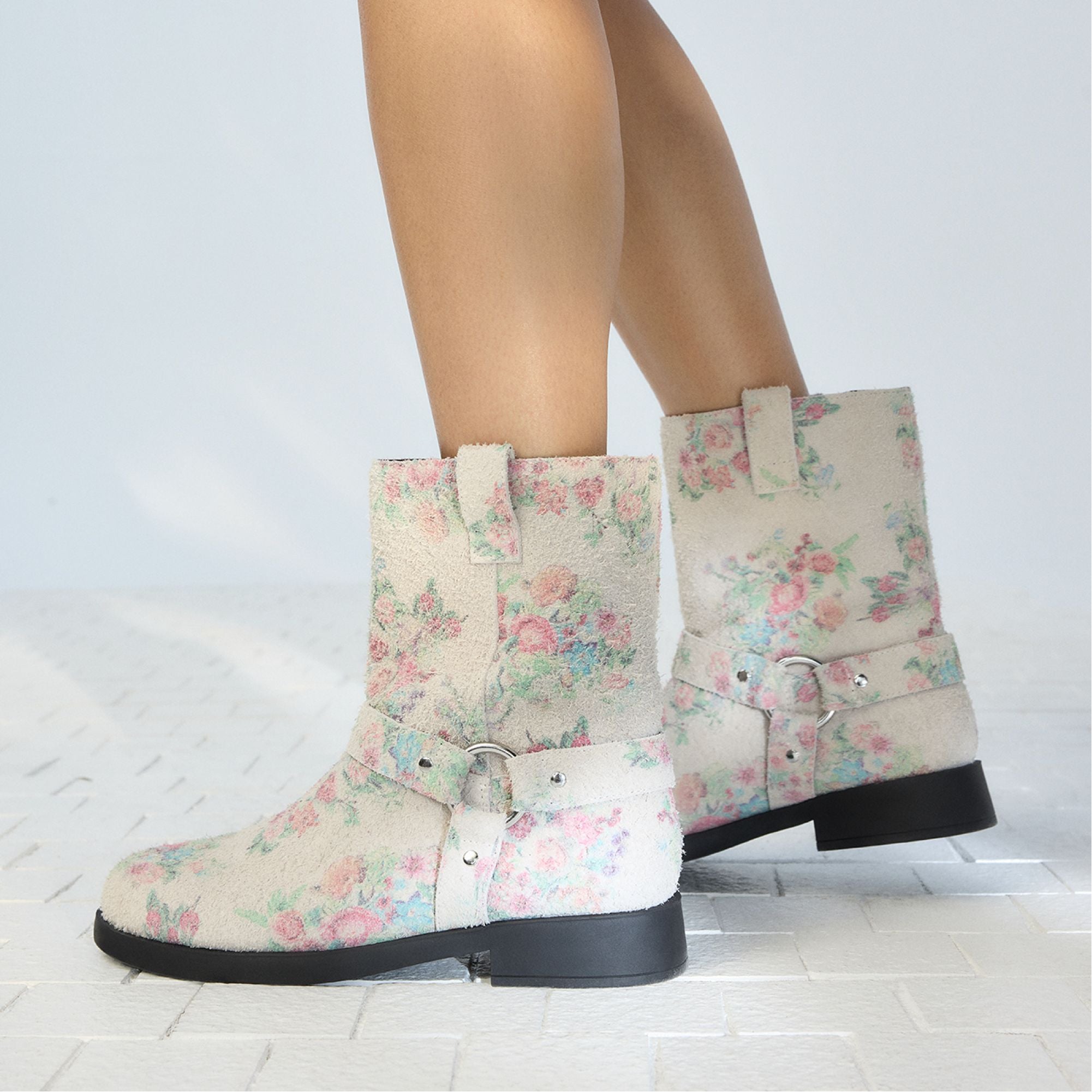 Notorious - Image 11