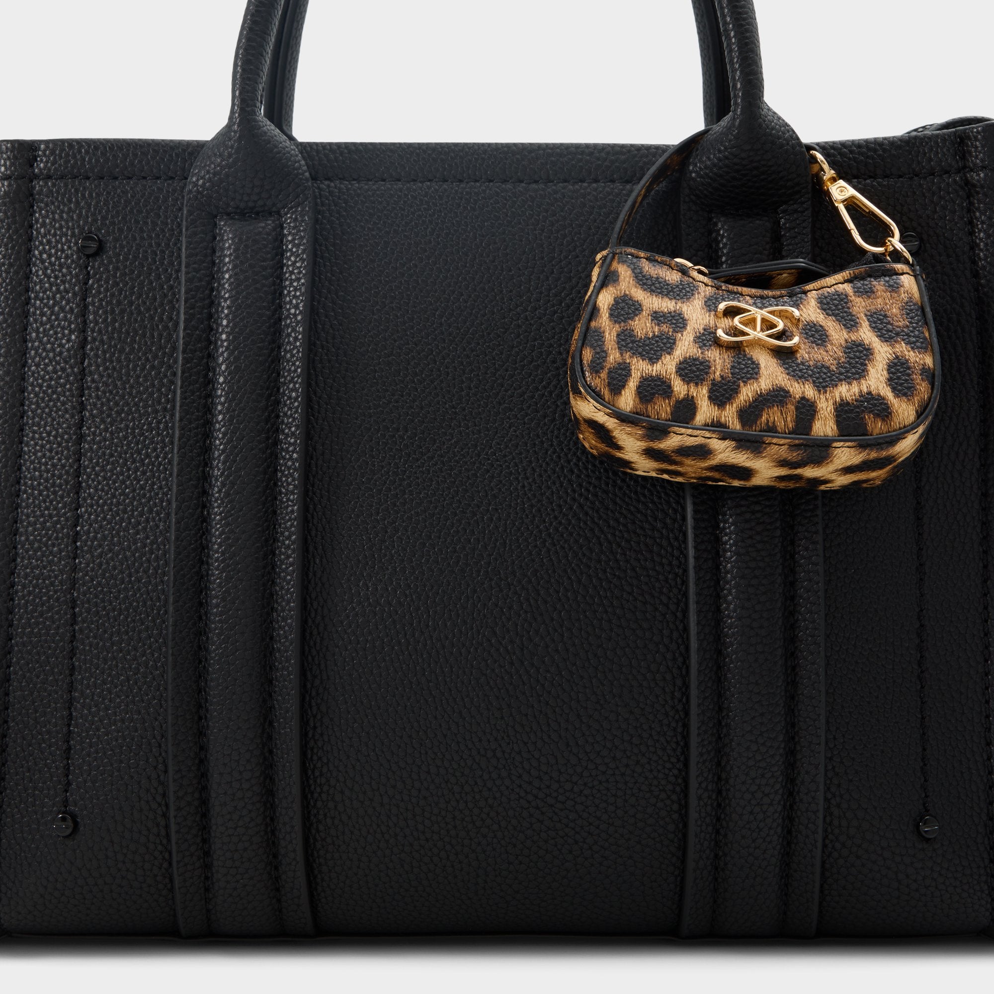 Miniccharlii - Image 2