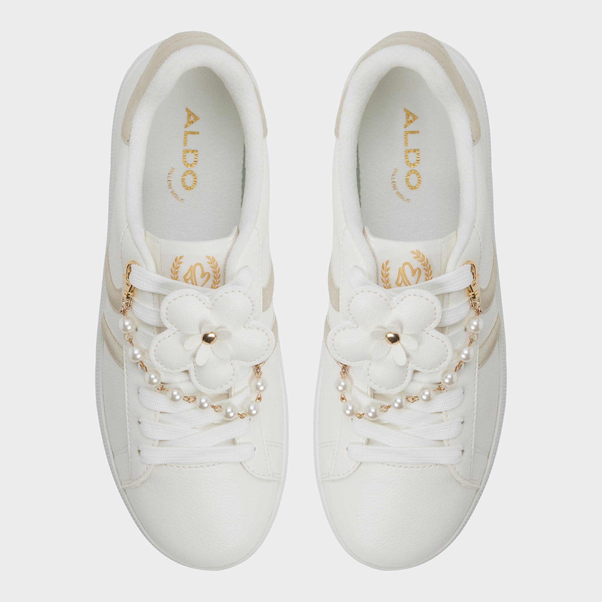 Chicsneaker2 - Image 6