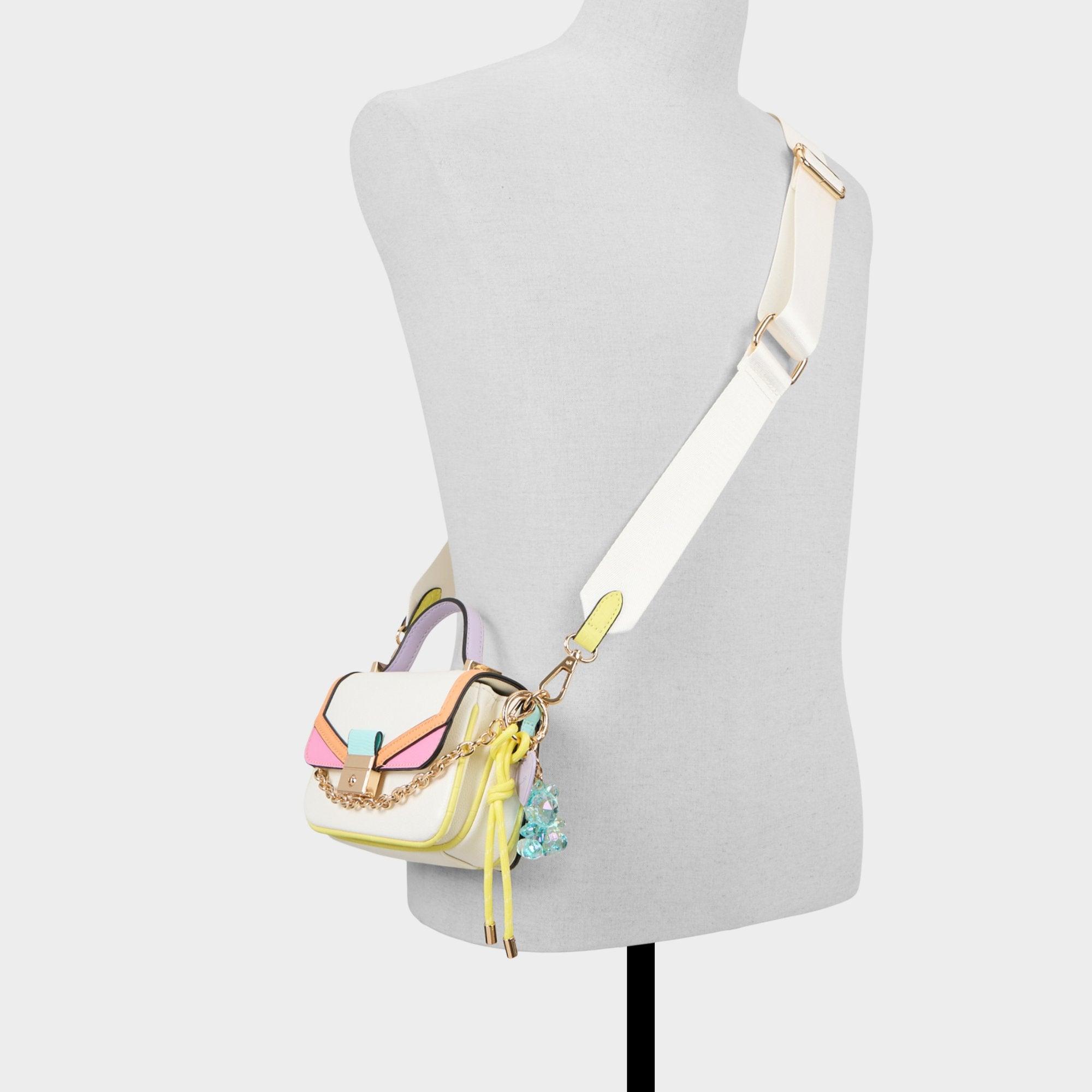 Menieleiraa - Image 4